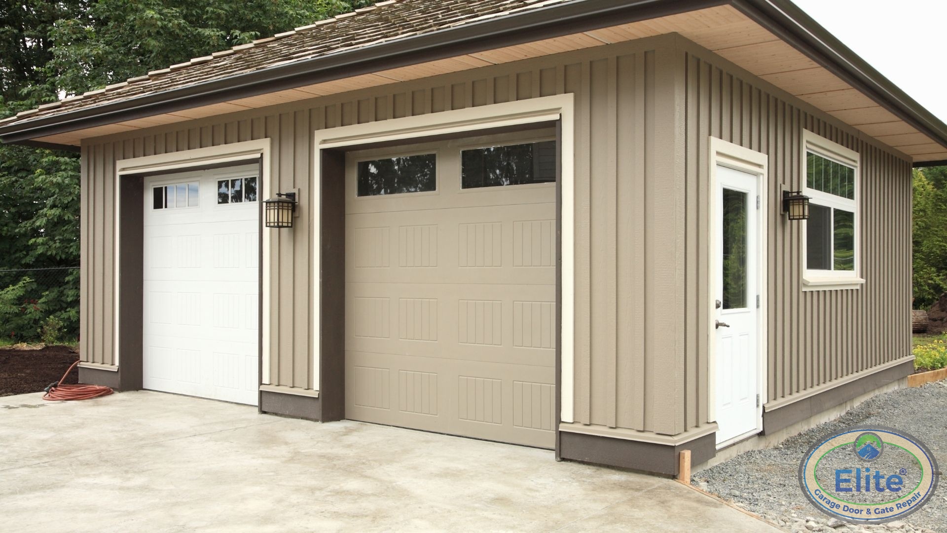 How Do Seattle Weather Conditions Affect Track Choice? - Garage Door Track Types: Standard Lift vs High Lift vs Vertical