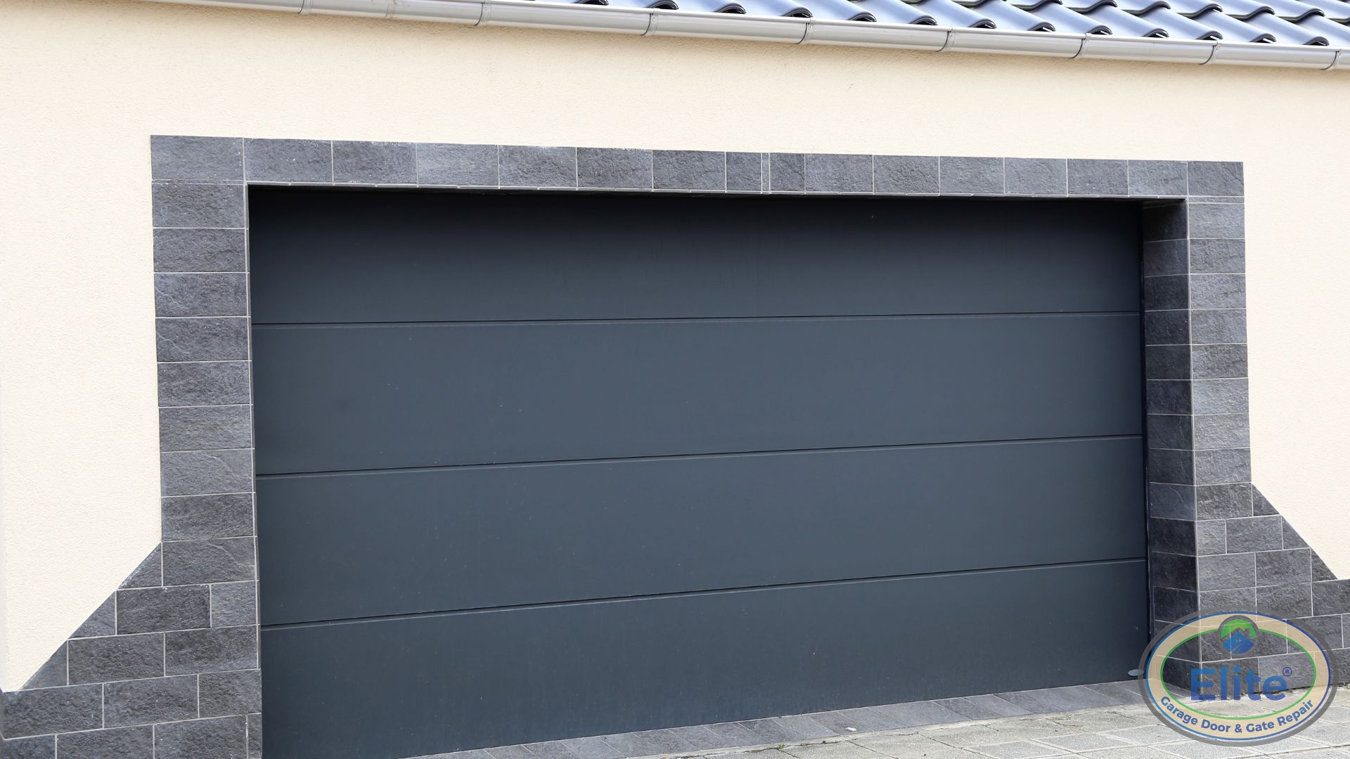 Size and Configuration Options - How to Choose a Garage Door for a Detached Garage